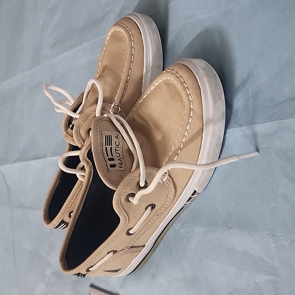 Nautica Boat Shoes size 2 - Picture 1 of 7